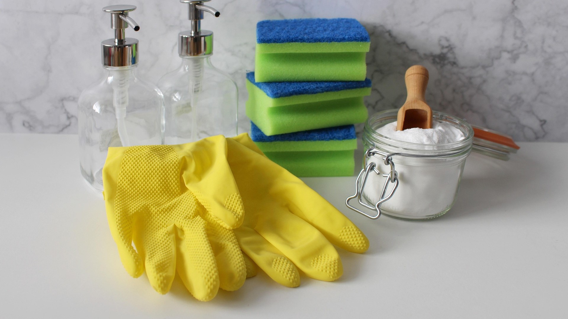 The benefits of cleaning with vinegar